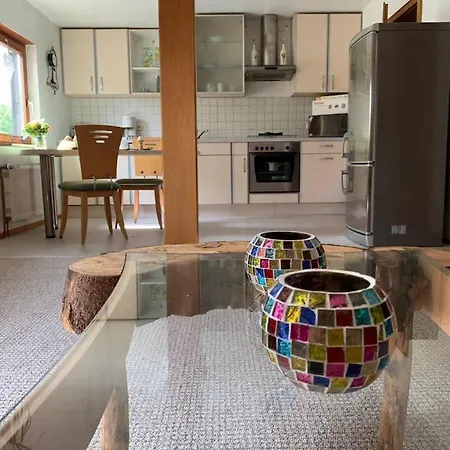 Gemuetliche In Laendlicher Idylle 아파트